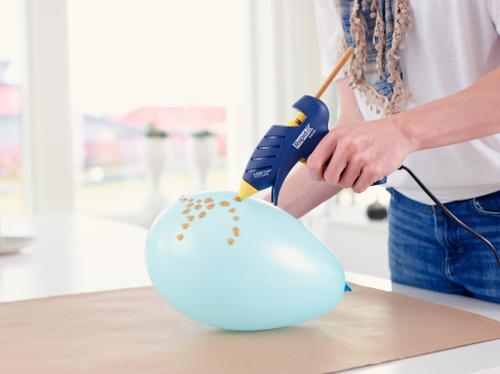 Low temperature glue gun for heat sensitive materials and hobby application work.This is a great tool for Schools as well as home equipped with a stable integrated stand and compatible with Rapid oval glue sticks in several colours as well as glitter finish.
