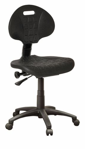 Medium back operator chair without arms, polyurethane, on castors. Black