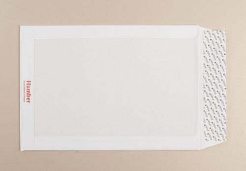 616201 | White and Manilla board backed envelopes, ideal where contents need protection.  Printed with 'Please do not bend' on the front in red.