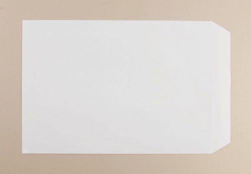 River Series Wove Pocket Envelope Selfseal PEFC1 C4 324X229mm 90Gm2 White Pack Of 250 02194