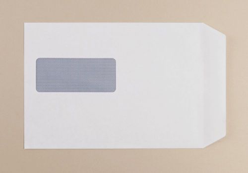 616189 | White wove wallet & pocket envelopes, ideal for general purpose correspondence, with a blue honeycomb opaque interior to ensure confidentiality.