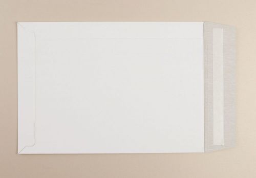 616215 | 100% recycled white board envelopes, ideal for calendars and other marketing communications. Use For, All postal applications where contents require all round protection from folding or creasing. Techniques, Ball point/pencil writable.  Also receptive to adhesive/gummed address label.  Some grades printable by flexo/offset litho overprint.  Pre-test required.