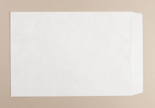 Tyvek Pocket Envelopes. Amazingly light, water resistant, tear resistant and burst resistant envelopes that stand up to the sort of rough handling expected during mailing, shipping and delivery. Size - C4 (324 x 229mm).