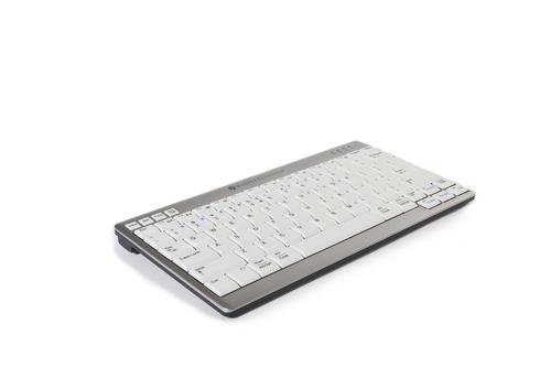 The BakkerElkhuizen UltraBoard 950 is a compact, wireless keyboard that you can quickly and easily get right to work on several devices. This offers you the option of working comfortably and ergonomically, in the office, at home or on the road. The compact keyboard without the numeric keypad, allows you to place the mouse closer to the keyboard, reducing stress on the forearms and shoulders. Dark letters on a clear background make reading easier. Because it is wireless, has rechargeable batteries and works with both Windows and macOS, this keyboard will meet all your needs.