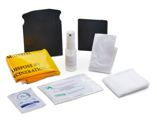 CM0660 | Our standard one application body fluid spill kit comprises of:, Instructions, Soft Vinyl Gloves (1 pair), Polythene over sleeves (1 pair), Polythene apron, Polypropylene scoop and scrape, Biohazard Bag, Non-woven wipe, Disinfectant wipe, 1 x 30ml disinfectant spray, 1 x Super absorbent powder sachet (10 gms)