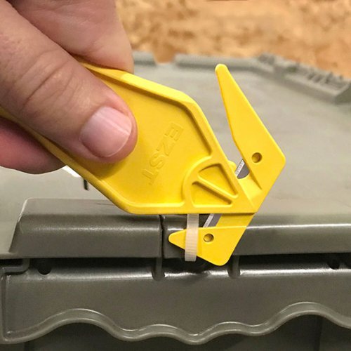 Enclosed blade disposable cutter  EZST