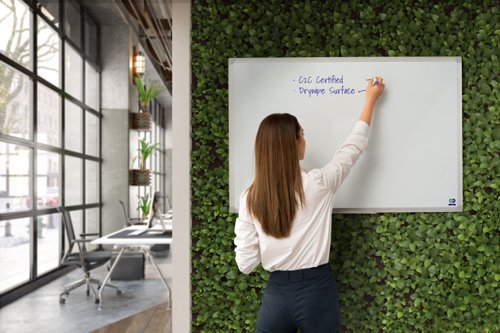 43919BS | This C2C certified professional and ecological whiteboard is the best choice to balance quality and price with a non-magnetic writing surface. The surface is easily cleanable and suited for any normal use. Made from sustainable and recycled aluminium, its frame is thin robust and discrete, with grey corners.