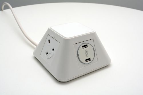 Inca desktop power module with 2 x UK sockets and 2 x twin USB