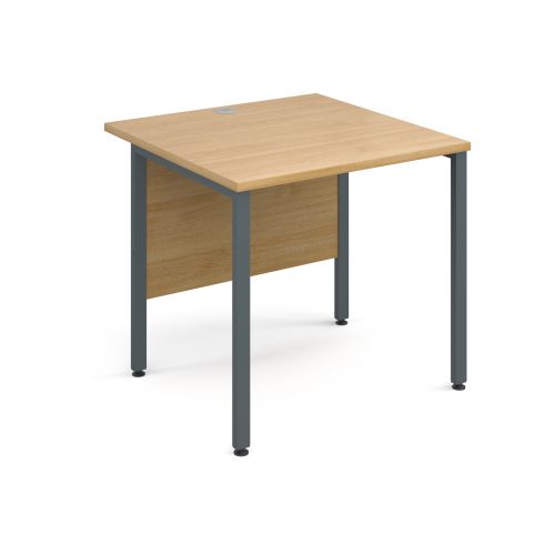 Maestro 25 Gl Straight Desk 800mm X Graphite H Frame Oak Maestro 25 Gl Straight Desk 800mm X Graphite H Frame Oak Top