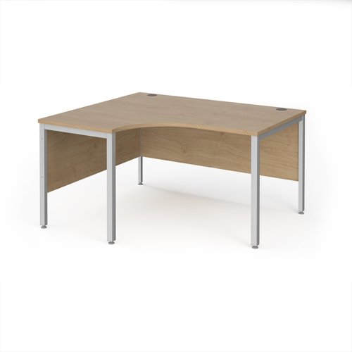 Maestro 25 left hand ergonomic desk 1400mm wide - silver bench leg frame, Kendal Oak top