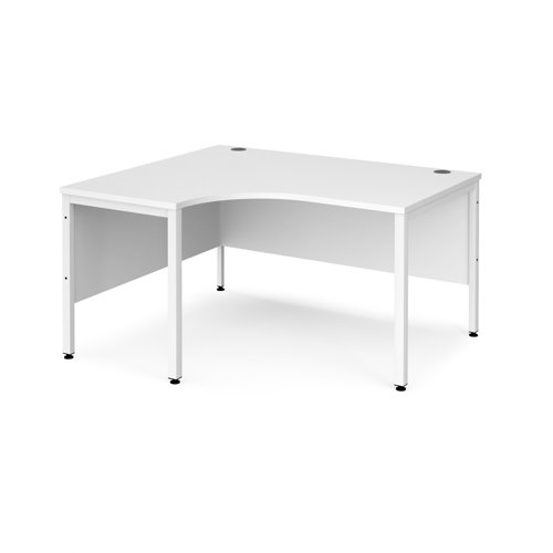 Maestro 25 left hand ergonomic desk 1400mm wide - white bench leg frame, white top