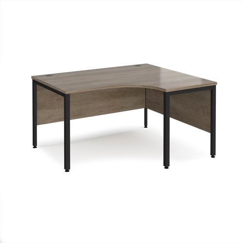 Maestro 25 right hand ergonomic desk 1400mm wide - black bench leg frame, Nebraska Oak top