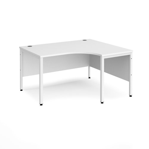 Maestro 25 right hand ergonomic desk 1400mm wide - white bench leg frame, white top