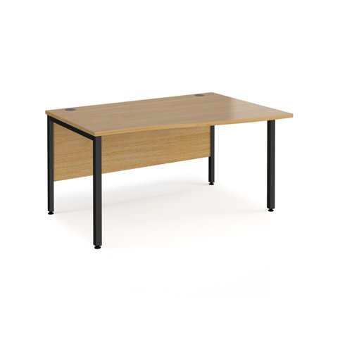 Maestro 25 right hand wave desk 1400mm wide - black bench leg frame, oak top