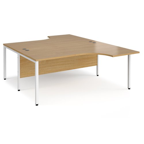 Maestro 25 back to back ergonomic desks 1800mm deep - white bench leg frame, oak top