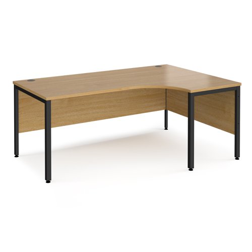 Maestro 25 right hand ergonomic desk 1800mm wide - black bench leg frame, oak top