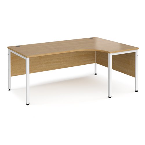 Maestro 25 right hand ergonomic desk 1800mm wide - white bench leg frame, oak top