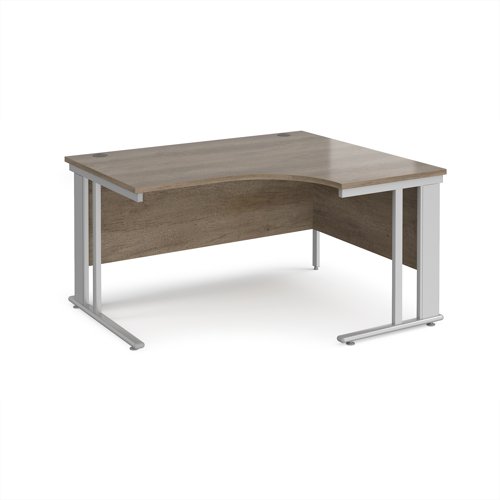 Maestro 25 right hand ergonomic desk 1400mm wide - silver cable managed leg frame, nebraska oak top