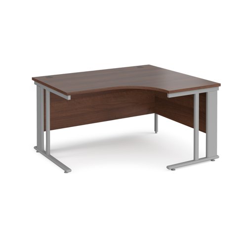 Maestro 25 right hand ergonomic desk 1400mm wide - silver cable managed leg frame, walnut top