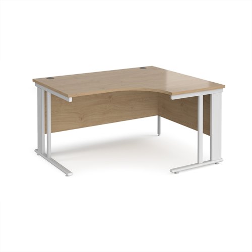 Maestro 25 right hand ergonomic desk 1400mm wide - white cable managed leg frame, kendal oak top