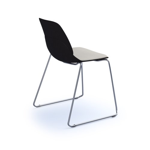 Strut chair with seat pad and chrome sled frame - black