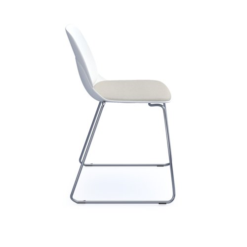 Strut chair with seat pad and chrome sled frame - white