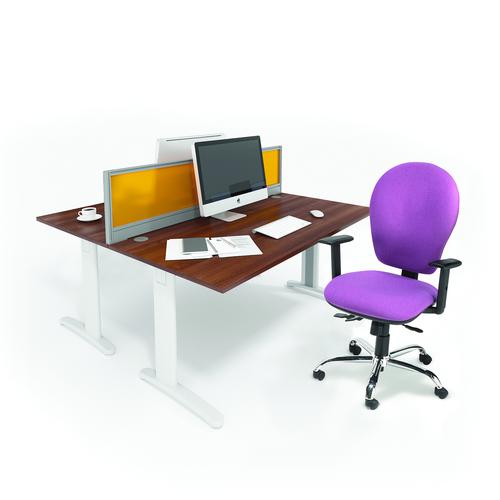 TR10 right hand ergonomic desk