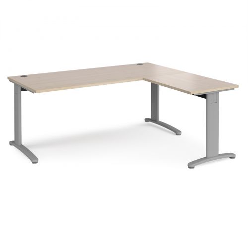 TR10 desk 1800mm x 800mm with 800mm return desk - silver frame and maple top