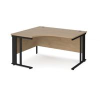Maestro 25 left hand ergonomic desk 1400mm wide - black cable managed leg frame, kendal oak top