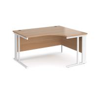 Maestro 25 right hand ergonomic desk 1400mm wide - white cable managed leg frame, beech top