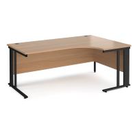 Maestro 25 right hand ergonomic desk 1800mm wide - black cable managed leg frame, beech top