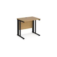 Maestro 25 straight desk 800mm x 600mm - black cable managed leg frame, oak top