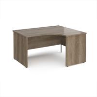 Maestro 25 right hand ergonomic desk 1400mm wide - nebraska oak top with panel end leg