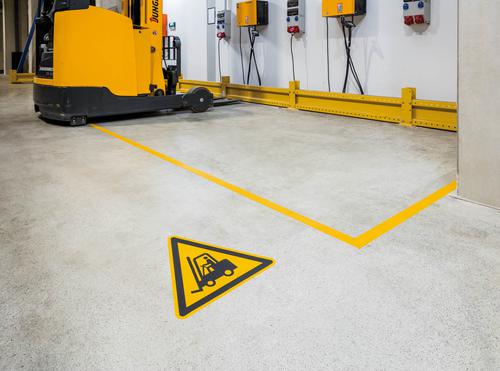 Registered floor safety marking for the identification of dangerous areas, storage spaces, walkways, etc.in warehouse and logistic areas. Registered Safety Marking: 'Caution! Forklifts', W014 according to ISO 7010. Easy to attach to floor thanks to strong self-adhesive back. Designed for indoor use. Abrasion resistant and hard-wearing, the safety markings are also slip resistant R9 according to DIN 51130. Dimensions: Diameter 430mm, thickness 0.4mm.
