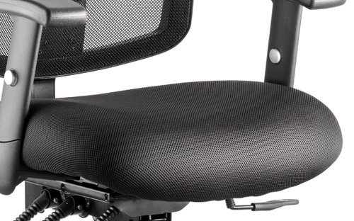 60442DY | The Portland 3 is a multi-functional task chair that has a whole host of features including ratchet backrest height adjustment, seat slide and independent seat and backrest tilt adjustment. Its solid build quality means that the Portland 3 is the perfect solution for the demanding contract environment. The seat is finished in a breathable air mesh fabric and the backrest is available in a black or white finish mesh. 