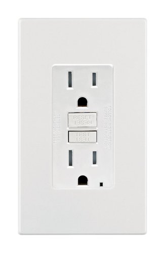 Leviton 15 amps 125 V White Outlet/Wallplate 5-15R 1 pk