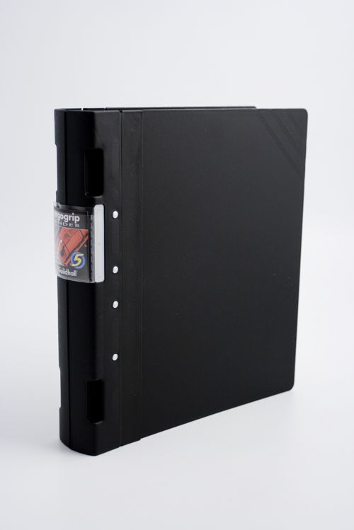 Suitable for filing A4 documents, this extra heavy duty Guildhall GL Ergogrip ring binder features a wide 4 ring mechanism and 55mm spine with double recesses for easy handling. Designed for frequent use, the binder features durable polypropylene covers and can hold up to 400 sheets of A4 80gsm paper. Ideal for colour coordinated filing.