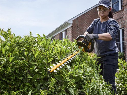DEWALT DCMHT573X1-GB DCMHT573X XR FlexVolt Hedge Trimmer 54V 1 x 9.0Ah Li-ion