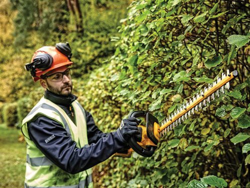 DEWALT DCMPH566P1-GB DCMPH566P1 XR Pole Hedge Trimmer 18V 1 x 5.0Ah Li-ion
