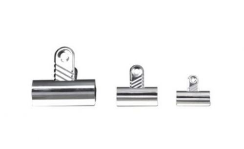 70942WH | Letter clips. Ideal for holding batches of paper together. 