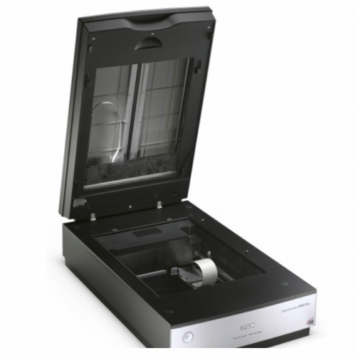 8EPB11B224401BY | Featuring enhanced high-pass optics that deliver the highest level of image quality with faster scan speeds, the V850 Pro can convert a wide range of media and film formats into professional-quality digital images. This high-productivity 6400dpi scanner requires virtually no warm-up time, can remove dust and scratches automatically and includes two sets of high-quality film holders.