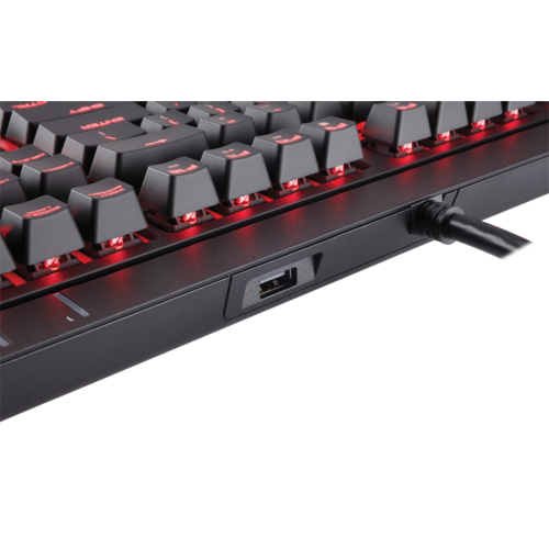 Corsair Strafe Gaming Keyboard Cherry MX BROWN