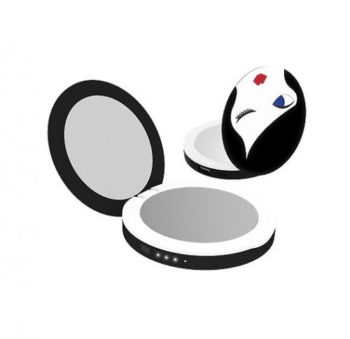 Coco Lite LG Winking Doll Face Charger