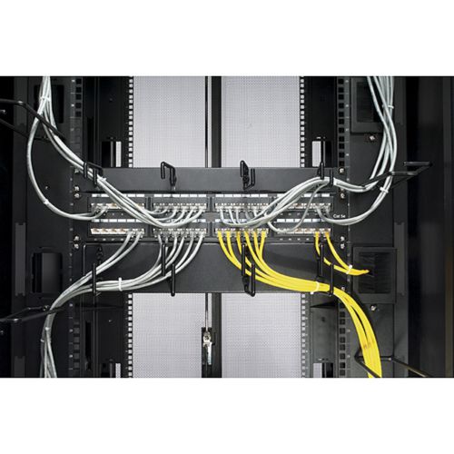 8APCAR7707 | Deep cable management rings facilitate vertical cable management in typical networking environments.