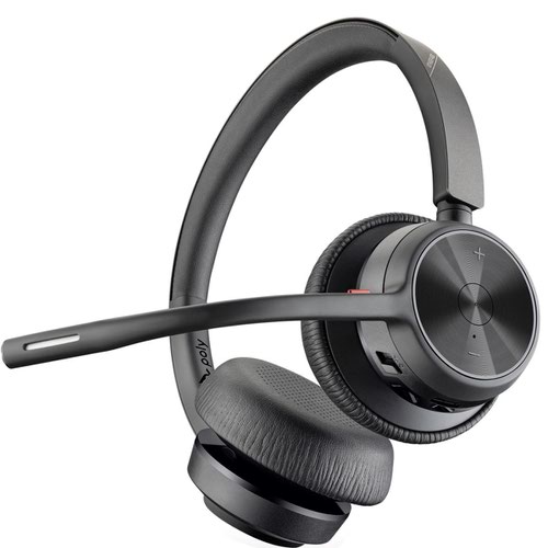 8PO76U49AA | Free your workers from their desks with the perfect entry-level Bluetooth wireless headset. Meet the Voyager 4300 UC Series. It’s everything they need to stay productive and connect to all their devices whether at home or in the office. Keep your teams productive with outstanding audio quality, all-day comfort and dual-mic Acoustic Fence technology that eliminates background noise. And it’s an IT manager’s dream with easy deployment and full remote management – all at an unbeatable price.Walk-and-talk with ease with up to 50 meters/164 feet of Bluetooth wireless range (with included BT700 USB adapter). One headset, choose your device-PC/Mac and mobile phone connection options with UC versions. Extend the battery life of your headset by using it corded, with audio over USB mode. Stay productive with up to a full 24 hours of wireless talk time.