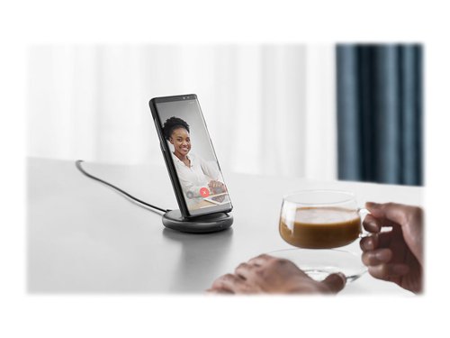 Charge horizontally while watching videos, or vertically for messaging and facial recognition. Twin charging coils let you watch videos in landscape orientation or stand in portrait mode for web browsing and facial recognition - all while keeping the power flowing.