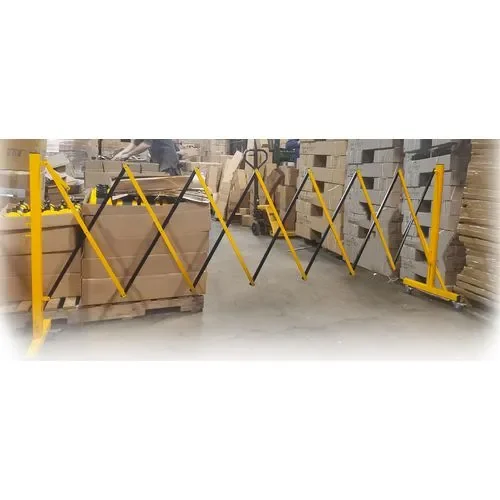 Slingsby Flexpro Steel/Aluminium Expanding Barricade (Up To 4.9m) Yellow/Black - 417038 Demarcation Barriers 47690SL