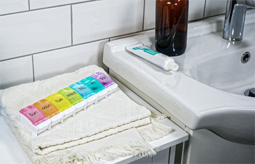 Aidapt Push Button Weekly Pill Dispenser VM930AC  PIA84822