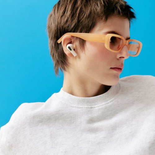 Sudio E3 True Wireless White Earbuds with Charging Case - Best Price Headphones UK