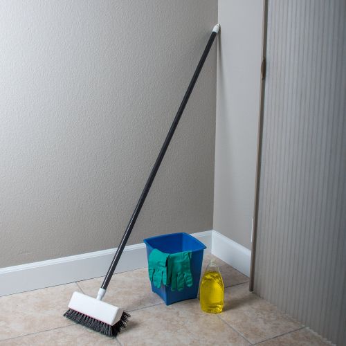 Carlisle Threaded Fiberglass Handle 60in BK Pack EA